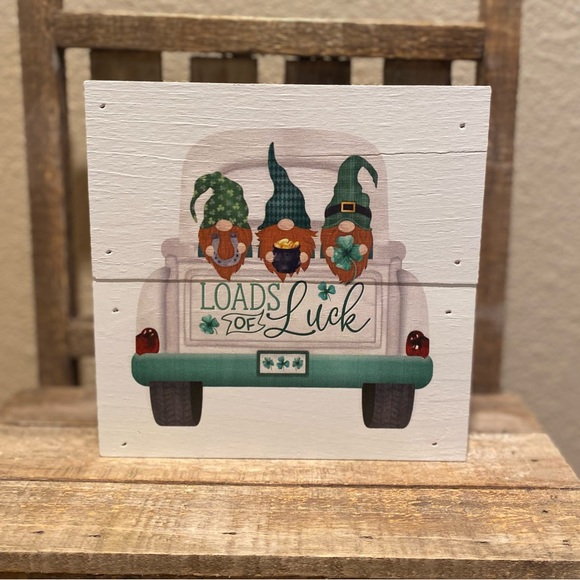 St. Patricks Day Gnome Sign, Loads Of Luck, St. Paddy’s Day Gnome Sign, Gnomes - Picture 6 of 12